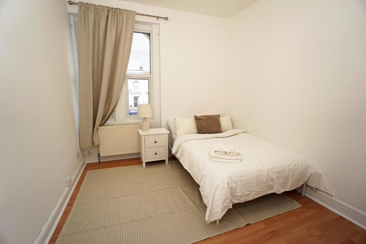 Stylish Retreat By Aresti Hotels Londres Extérieur photo